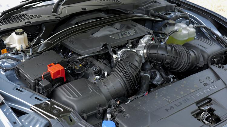 FORD MUSTANG CONVERTIBLE 5.0 V8 GT 2dr